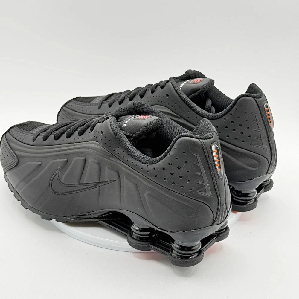 Nike Shox R4 'Black Max Orange' / Size 8.5 Womens / AR3565-004